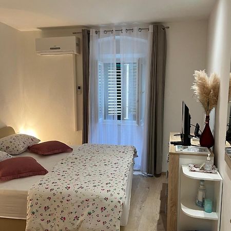 Charming Apartment In Old Town سبليت المظهر الخارجي الصورة
