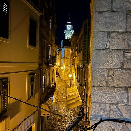 Charming Apartment In Old Town سبليت المظهر الخارجي الصورة