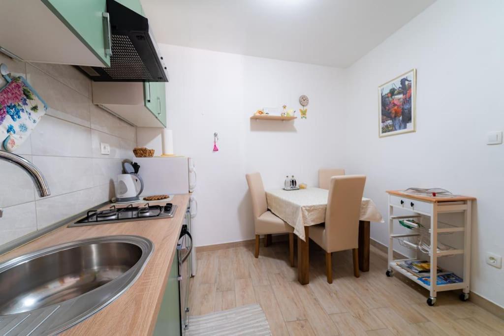 Charming Apartment In Old Town سبليت المظهر الخارجي الصورة